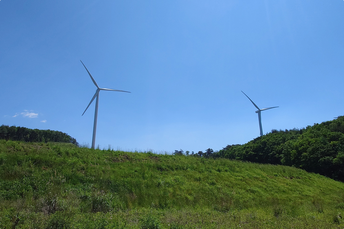 阿武隈山地に吹く風を、未来のエネルギーに